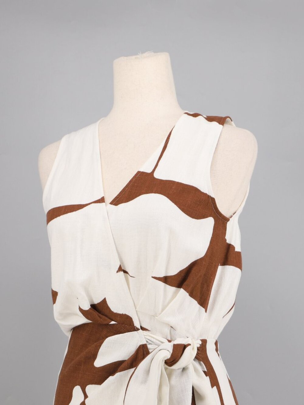 NWT SABO Madeira Split Wrap Maxi Dress in Sunroom Chocolate Size US 2 - Picture 4 of 9